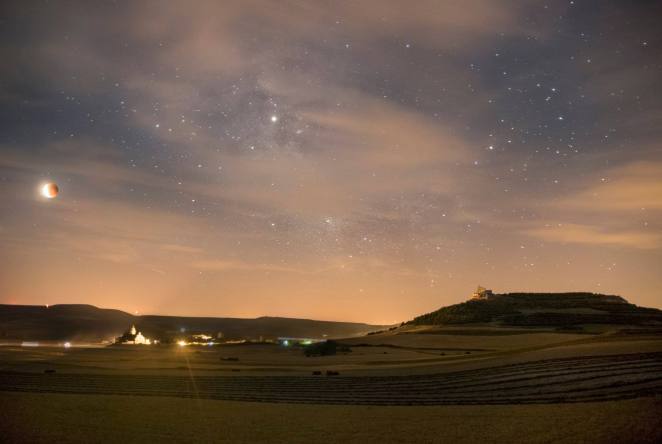 38533727_470898996708249_1393038145280278528_o