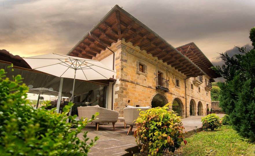 52052065_2106810779388809_1542127992111628288_o